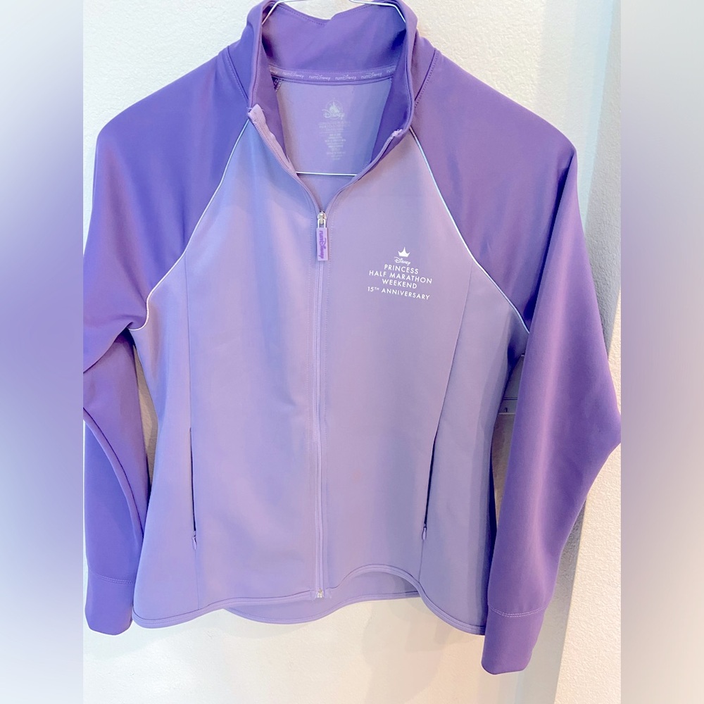 Run Disney 15th Anniversary Princess Weekend half marathon purple jacket XL💜👑